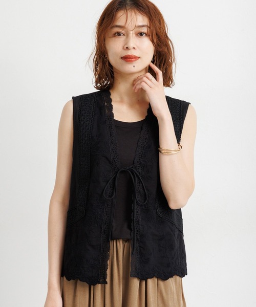 studio CLIP（スタディオクリップ）の「刺繍レースジレ（ベスト・レディース・ブラック/オフホワイト・FREE）」の10枚目の写真