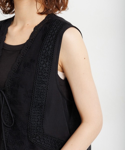 studio CLIP（スタディオクリップ）の「刺繍レースジレ（ベスト・レディース・ブラック/オフホワイト・FREE）」の20枚目の写真