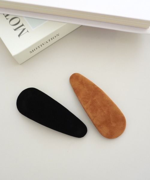 ammy.(エイミードット)の「【 ammy. / エイミードット 】 ディープカラー ベロア ヘアピン(ヘアピン・レディース・ブラウン/ブラウン系/ブラック/ホワイト系/アイボリー/ブラック系/グレー/バーガンディー/グリーン系/グリーン/レッド/レッド系・FREE)」の7枚目の写真