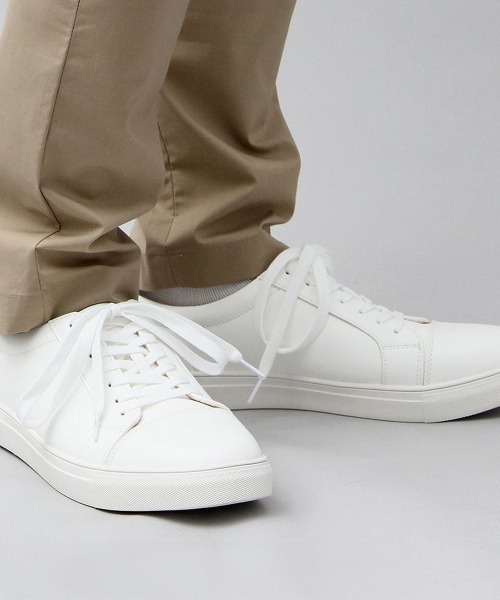 BACKYARD FAMILY(バックヤードファミリー)の「glabella LACEUP SNEAKERS(スニーカー・メンズ・ホワイト/ブラック/ブラック系その他・27cm/26cm/25cm)」の2枚目の写真