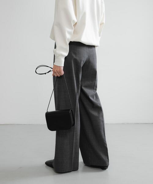 URBAN RESEARCH（アーバンリサーチ）の「ウールブレンドワイドストレートパンツ（その他パンツ・レディース・グレー系その他/ブラック・36/38/40）」の9枚目の写真
