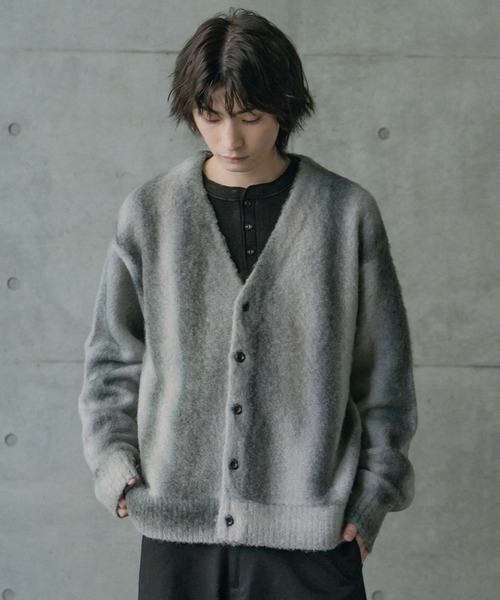 RATTLE TRAP(ラトルトラップ)の「グラデーションストライプカーディガン(ニット/セーター・メンズ・グレー/ブラウン・M/L)」の6枚目の写真