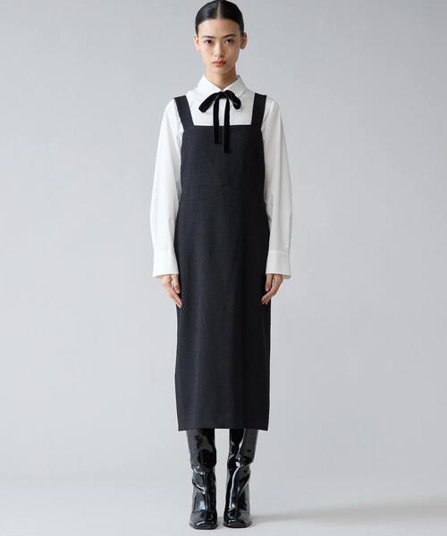 Tiara（ティアラ）の「Iラインクラシカルワンピース（ワンピース・レディース・ベージュ/ブラック・2/3）」の2枚目の写真