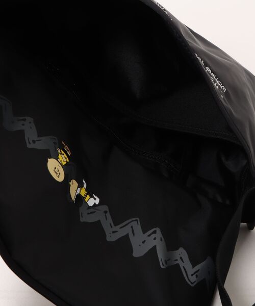 Manhattan Portage（マンハッタンポーテージ）の「CASUAL MESSENGER SLIM BP W/DIV MGNT PEANUTS 25（メッセンジャーバッグ・レディース・ブラック・SMALL）」の20枚目の写真