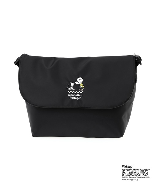Manhattan Portage（マンハッタンポーテージ）の「CASUAL MESSENGER SLIM BP W/DIV MGNT PEANUTS 25（メッセンジャーバッグ・レディース・ブラック・SMALL）」の7枚目の写真