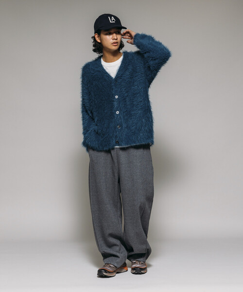 FREAK'S STORE(フリークスストア)の「メランジ フェザー Vネック カーディガン(カーディガン/ボレロ・メンズ・ブラック/ブルー/ブラウン/ベージュ・LARGE/MEDIUM)」の8枚目の写真