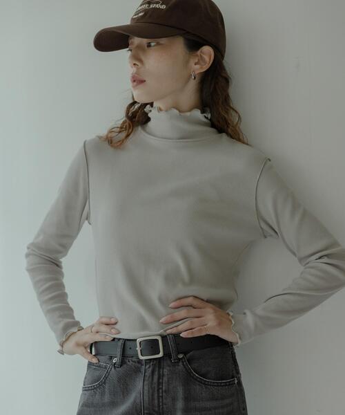 URBAN RESEARCH Sonny Label(アーバンリサーチサニーレーベル)の「『UR TECH』蓄熱ハイネックメロウプルオーバー(Tシャツ/カットソー・レディース・チャコールグレー/オフホワイト/グレー系その他/ブラック・FREE)」の4枚目の写真