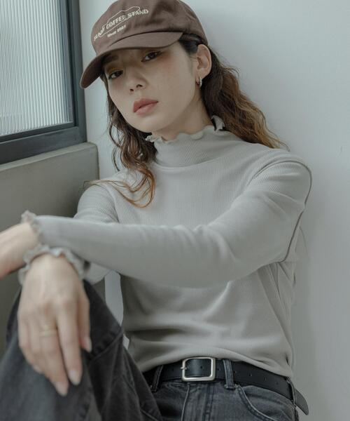 URBAN RESEARCH Sonny Label(アーバンリサーチサニーレーベル)の「『UR TECH』蓄熱ハイネックメロウプルオーバー(Tシャツ/カットソー・レディース・チャコールグレー/オフホワイト/グレー系その他/ブラック・FREE)」の16枚目の写真