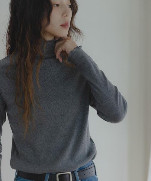 URBAN RESEARCH Sonny Label(アーバンリサーチサニーレーベル)の「『UR TECH』蓄熱ハイネックメロウプルオーバー(Tシャツ/カットソー・レディース・チャコールグレー/オフホワイト/グレー系その他/ブラック・FREE)」の11枚目の写真