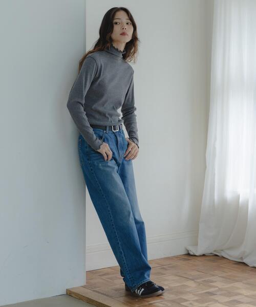 URBAN RESEARCH Sonny Label(アーバンリサーチサニーレーベル)の「『UR TECH』蓄熱ハイネックメロウプルオーバー(Tシャツ/カットソー・レディース・チャコールグレー/オフホワイト/グレー系その他/ブラック・FREE)」の8枚目の写真