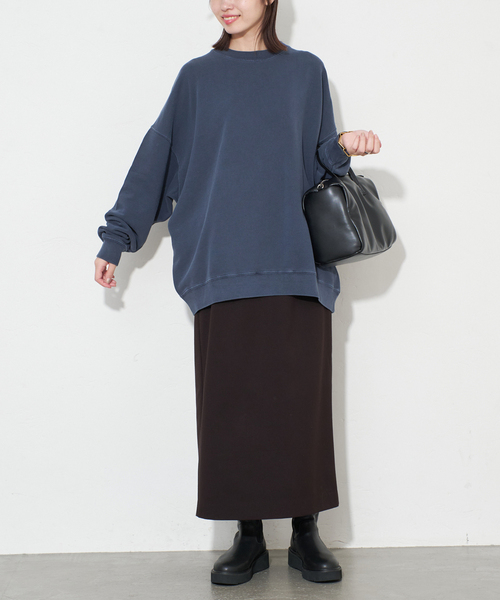 SLOBE IENA(スローブイエナ)の「《WEB限定/追加2》ビックシルエットピグメント裏毛プルオーバー(スウェット・レディース・ネイビー/ブラック系その他/ベージュ・FREE)」の12枚目の写真