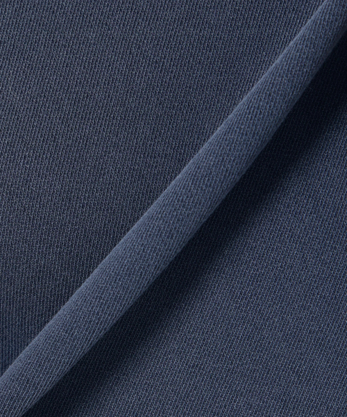 SLOBE IENA(スローブイエナ)の「《WEB限定/追加2》ビックシルエットピグメント裏毛プルオーバー(スウェット・レディース・ネイビー/ブラック系その他/ベージュ・FREE)」の4枚目の写真