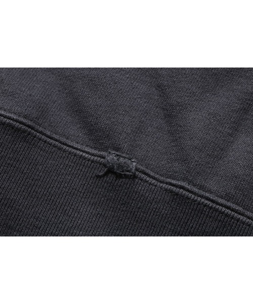 A BATHING APE(アベイシングエイプ)の「DESTROY WASHED EFFECT RELAXED FIT CREWNECK SWEATSHIRT(スウェット・メンズ・ブラック/アイボリー・SMALL/MEDIUM/LARGE/X-LARGE/XX-LARGE/XXX-LARGE)」の12枚目の写真