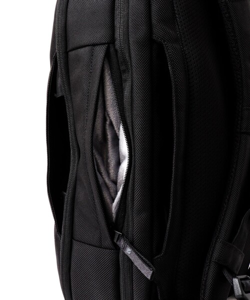 NOLLEY’S（ノーリーズ）の「【Incase/インケース】Tracks Two-Way Brief（バックパック/リュック・メンズ・ブラック・FREE）」の11枚目の写真