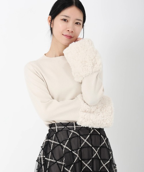 STRAWBERRY-FIELDS（ストロベリーフィールズ）の「シェルストレッチ_袖口フェイクファーニット（ニット/セーター・レディース・キナリ/モカ・2）」の2枚目の写真