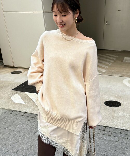 DouDou（ドゥドゥ）の「【インフルエンサーREI企画】ルーズニット（ニット/セーター・レディース・ブラウン/チャコールグレー/オフホワイト・FREE）」の2枚目の写真