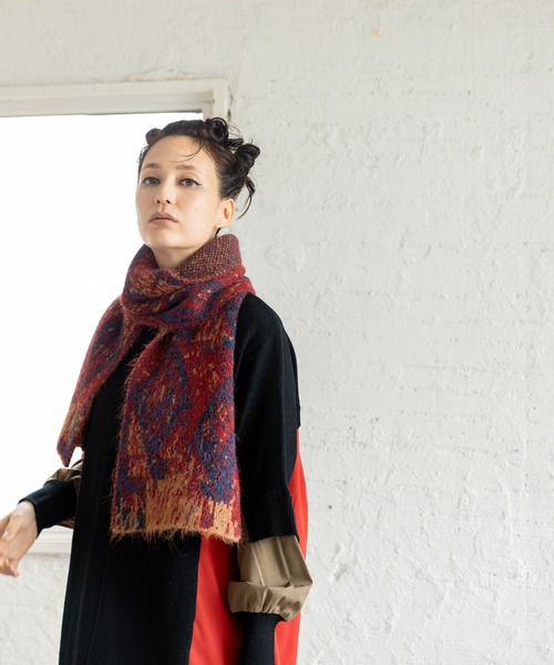 OSMOSIS（オズモーシス）の「ダイヤ柄ジャガードストール（ストール/ショール・レディース・カーキ/ブラック/レッド・ONE SIZE）」の5枚目の写真