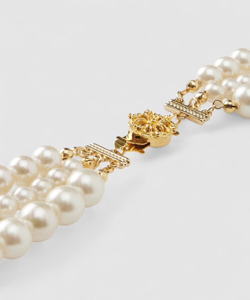 allureville（アルアバイル）の「3連パールネックレス（ネックレス・レディース・オフホワイト・FREE）」の7枚目の写真