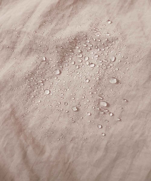 devirock（デビロック）の「【水はじく】 撥水ナイロン フードが取り外せる フリル ウインドブレーカー（ナイロンジャケット・キッズ・ブルー系/ネイビー/アイボリー/ピンクベージュ・100cm/110cm/120cm/130cm/140cm/150cm/160cm）」の9枚目の写真