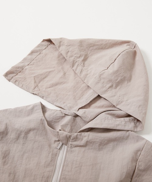 devirock（デビロック）の「【水はじく】 撥水ナイロン フードが取り外せる フリル ウインドブレーカー（ナイロンジャケット・キッズ・ブルー系/ネイビー/アイボリー/ピンクベージュ・100cm/110cm/120cm/130cm/140cm/150cm/160cm）」の10枚目の写真