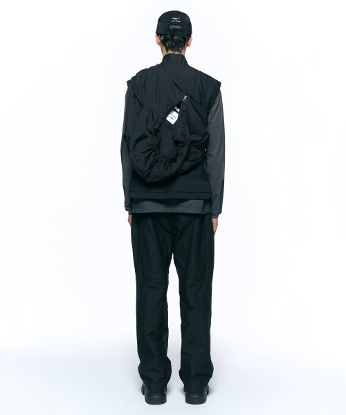 INSILENCE(インサイロンス)の「オブシディアンベスト BLACK(ベスト・レディース・その他・MEDIUM/LARGE)」の4枚目の写真