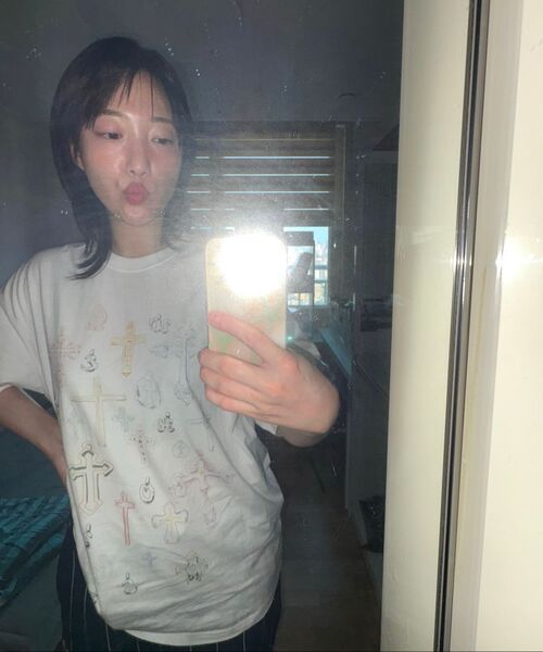 WEBHOUSE(ウェブハウス)の「スケッチクロスTシャツ - ホワイト(Tシャツ/カットソー・レディース・その他・SMALL/MEDIUM)」の3枚目の写真