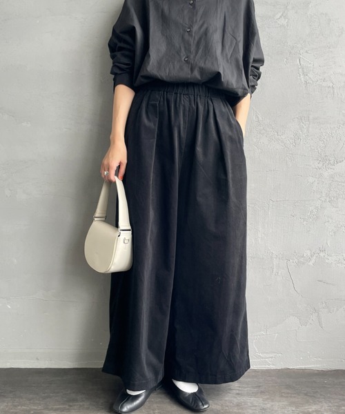 mizuiroind（ミズイロインド）の「[mizuiro ind/ミズイロインド] コーデュロイ タック ワイドパンツ（その他パンツ・レディース・アイボリー/ブラック・F）」の2枚目の写真