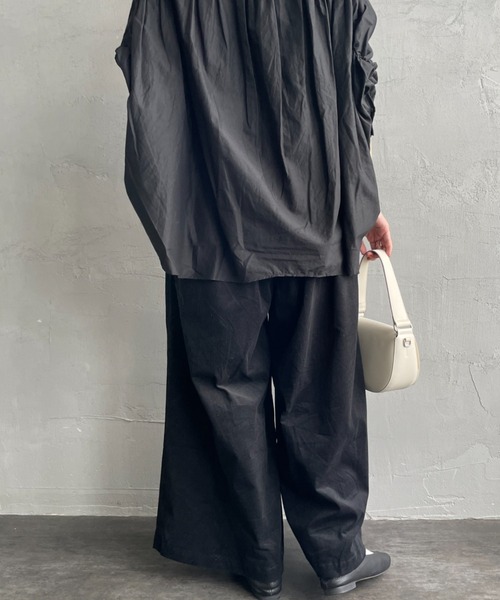 mizuiroind（ミズイロインド）の「[mizuiro ind/ミズイロインド] コーデュロイ タック ワイドパンツ（その他パンツ・レディース・アイボリー/ブラック・F）」の9枚目の写真