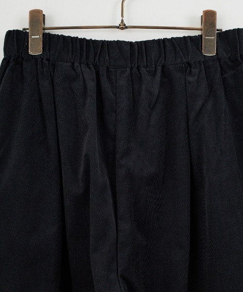 mizuiroind（ミズイロインド）の「[mizuiro ind/ミズイロインド] コーデュロイ タック ワイドパンツ（その他パンツ・レディース・アイボリー/ブラック・F）」の18枚目の写真