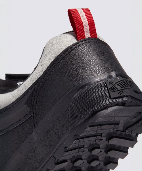 VANS（バンズ）の「IN TRANSIT ニュースクール / LX Knu Skool MTE-1 TDC BLACK VN000CXRCJK1（スニーカー・メンズ・ブラック・5/5.5/6.5/7.5/8/8.5/9/9.5/10/11/12/11.5）」の5枚目の写真