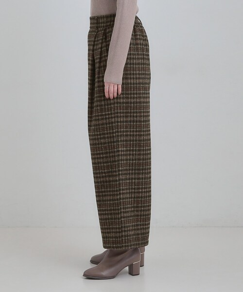 DRESKIP（ドレスキップ）の「【あったか】脚のラインをきれいに魅せる チェック柄ワイドパンツ（その他パンツ・レディース・ダークブラウン系1/ブラック系1/ネイビー系1・01/02/03/04）」の15枚目の写真