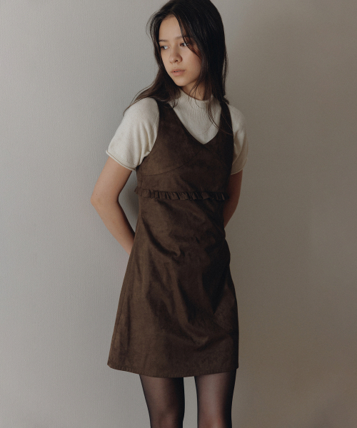ANDNEEDS(アンドニーズ)の「Veta suede frill dress (brown)(ワンピース・レディース・その他・SMALL/MEDIUM)」の4枚目の写真
