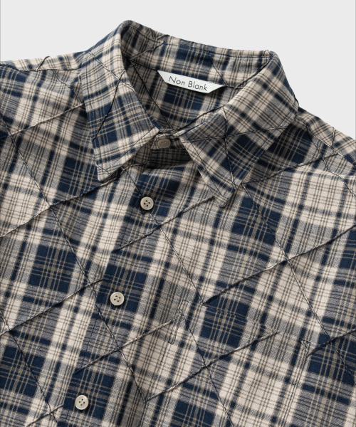 NONBLANK(ノンブランク)の「ピンタックチェックシャツ_BEIGE(シャツ/ブラウス・メンズ・ベージュ・MEDIUM/LARGE/X-LARGE)」の3枚目の写真