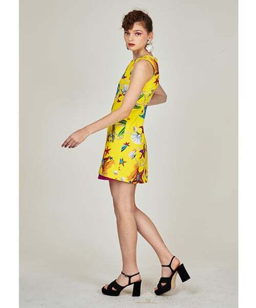GREEDILOUS(グリディアス)の「オーシャンパールプリントスリーブレスワンピース(ワンピース・レディース・その他・SMALL/MEDIUM/LARGE/X-SMALL)」の2枚目の写真