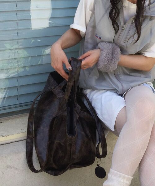 TUO（トゥオ）の「CARRIE VINTAGE BROWN   ケリービンテージブラウン（ショルダーバッグ・レディース・その他・FREE）」の22枚目の写真