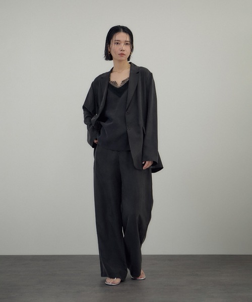 SALON adam et rope'（サロン アダム エ ロペ）の「[26SS]GENTLE SILK パンツ / セットアップ対応・洗える（その他パンツ・レディース・ベージュ系その他/ブラック・S/M）」の12枚目の写真