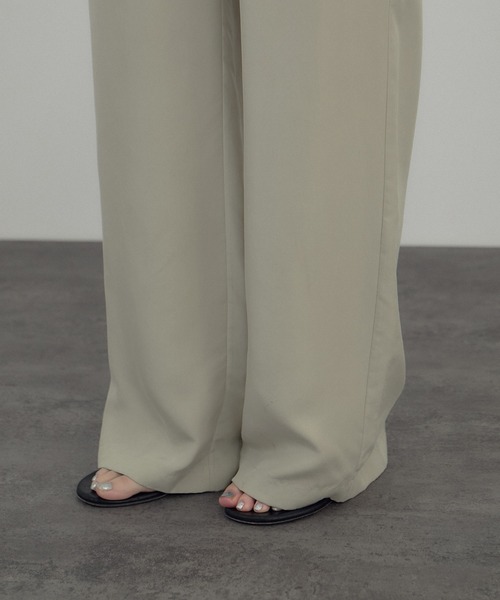 SALON adam et rope'（サロン アダム エ ロペ）の「[26SS]GENTLE SILK パンツ / セットアップ対応・洗える（その他パンツ・レディース・ベージュ系その他/ブラック・S/M）」の4枚目の写真