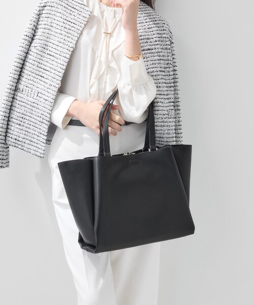 INDIVI(インディヴィ)の「【A4収納可能/合皮】キャリアタックバッグ(トートバッグ・レディース・チャコールグレー/ブラック/ベージュ・00)」の13枚目の写真