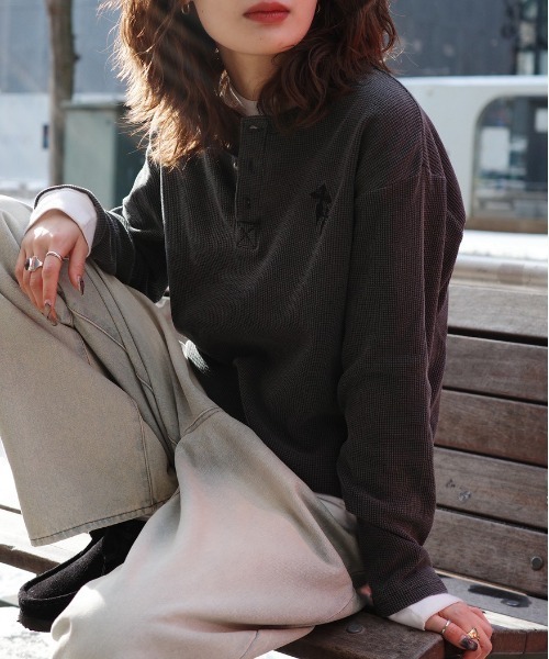bike star(バイクスター)の「BIKE STAR ワンポイント刺繍ワッフルヘンリーネックロンT(Tシャツ/カットソー・メンズ・レッド/チャコールグレー/ブラック・L/M)」の14枚目の写真