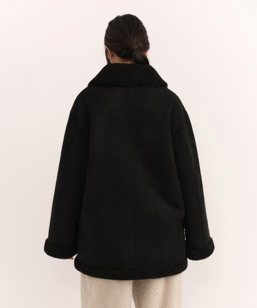 MUSINSA STANDARD WOMAN（ムシンサスタンダードウーマン）の「ウィメンズリバーシブル合成スエードシアリングハーフコート[ブラック]（チェスターコート・レディース・その他・S/M/LARGE/X-SMALL）」の8枚目の写真