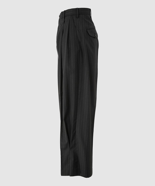 KHOKI（コッキ）の「Pleated Stripe Summer Wool Pants（その他パンツ・メンズ・グレー/ブラック/ベージュ・2）」の4枚目の写真