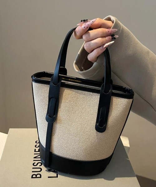 ReRe(リリ)の「編み込み×レザー切替ショルダーバッグ(ショルダーバッグ・レディース・ブラック/ダークブラウン/ブラウン・FREE)」の12枚目の写真