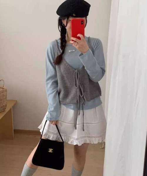 lulufa(ルルファ)の「【26春夏新作】前後着用可能 ルーズニットビスチェ(ベスト・レディース・ブラック/アイボリー/グレー/イエロー・FREE)」の7枚目の写真