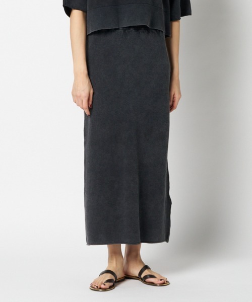 HELIOPOLE(エリオポール)の「FADE RIB KNIT I LINE SKIRT(スカート・レディース・チャコールグレー/ベージュ・38)」の1枚目の写真