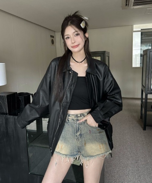 Ritzy(リッツィー)の「オーバーサイズ フェイクレザー ジャケット(ピーコート・レディース・ブラウン/ブラック・M)」の16枚目の写真