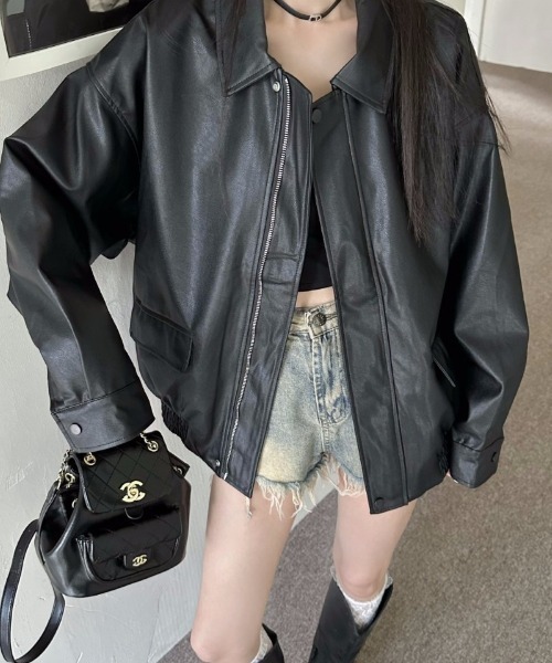 Ritzy(リッツィー)の「オーバーサイズ フェイクレザー ジャケット(ピーコート・レディース・ブラウン/ブラック・M)」の6枚目の写真