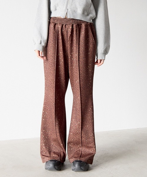 PBLIM（ページボーイリム）の「《UNISEX》COZY(コージー)カットフレアパンツ（その他パンツ・レディース・レオパード/ブラック/ネイビー・LARGE/MEDIUM/SMALL）」の3枚目の写真