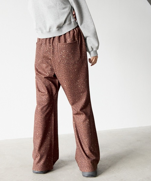 PBLIM（ページボーイリム）の「《UNISEX》COZY(コージー)カットフレアパンツ（その他パンツ・レディース・レオパード/ブラック/ネイビー・LARGE/MEDIUM/SMALL）」の4枚目の写真