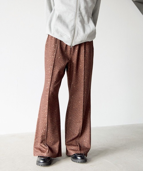 PBLIM（ページボーイリム）の「《UNISEX》COZY(コージー)カットフレアパンツ（その他パンツ・レディース・レオパード/ブラック/ネイビー・LARGE/MEDIUM/SMALL）」の10枚目の写真