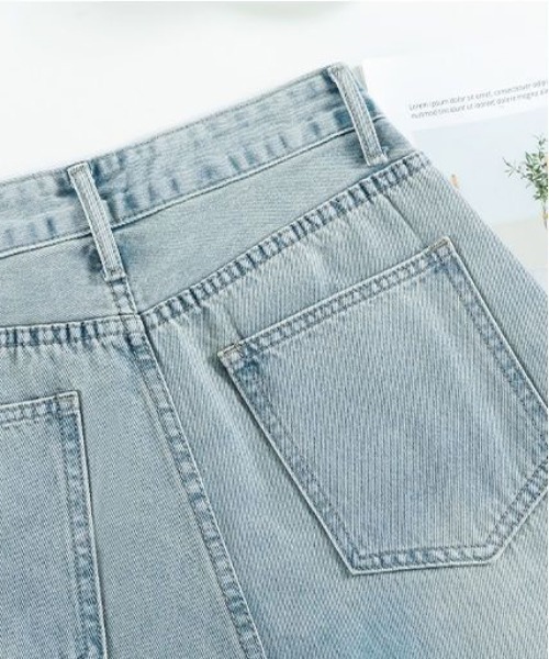&soiree(アンドソワレ)の「クリアグリッターデニムパンツ(デニムパンツ・レディース・ネイビー・X-LARGE/LARGE/MEDIUM/SMALL/X-SMALL)」の6枚目の写真